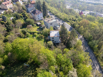 Prodej pozemku 1340 m², Praha 5 - Hlubočepy