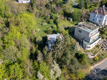 Prodej pozemku 1340 m², Praha 5 - Hlubočepy