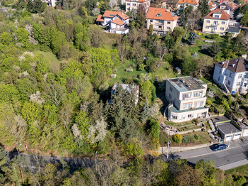 Prodej pozemku 1340 m², Praha 5 - Hlubočepy