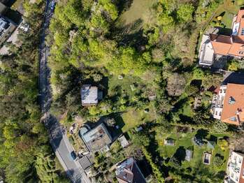 Prodej pozemku 1340 m², Praha 5 - Hlubočepy