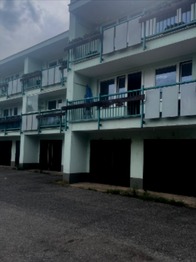 Pohled na dům - Pronájem garáže 742 m², Praha 5 - Smíchov