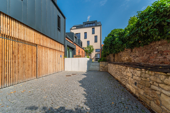 Prodej bytu 1+kk v osobním vlastnictví 76 m², Praha 6 - Břevnov