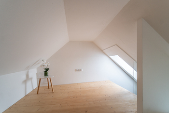 Prodej bytu 1+kk v osobním vlastnictví 76 m², Praha 6 - Břevnov