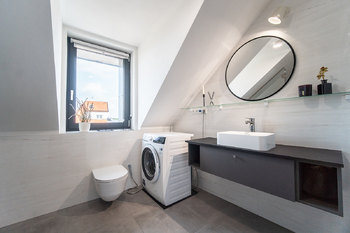 Prodej bytu 1+kk v osobním vlastnictví 76 m², Praha 6 - Břevnov