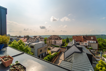 Prodej bytu 1+kk v osobním vlastnictví 76 m², Praha 6 - Břevnov
