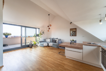 Prodej bytu 1+kk v osobním vlastnictví 76 m², Praha 6 - Břevnov