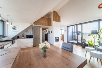Prodej bytu 1+kk v osobním vlastnictví 76 m², Praha 6 - Břevnov