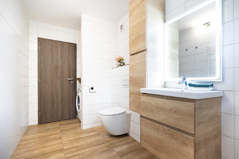 Koupelna 2 - Prodej domu 113 m², Praha 5 - Slivenec