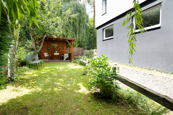 Pergola a potok - Prodej domu 113 m², Praha 5 - Slivenec
