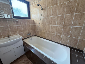 Prodej domu 150 m², Řenče