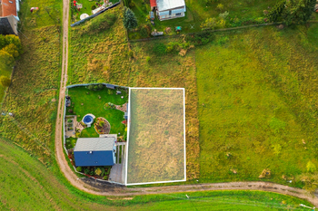 Prodej pozemku 783 m², Chomle