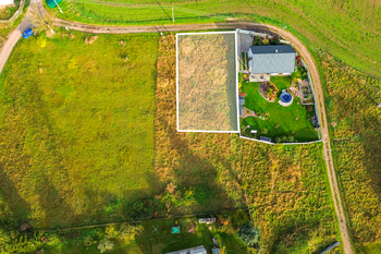 Prodej pozemku 783 m², Chomle