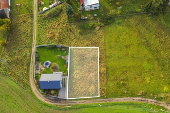 Prodej pozemku 783 m², Chomle