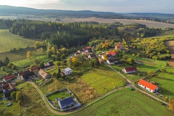 Prodej pozemku 783 m², Chomle