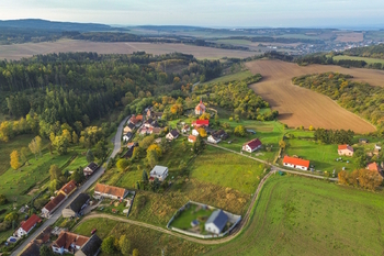 Prodej pozemku 783 m², Chomle