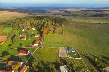 Prodej pozemku 783 m², Chomle