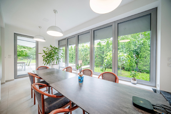 jednací místnost přízemí - Pronájem kancelářských prostor 195 m², Jesenice