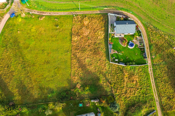 Prodej pozemku 783 m², Chomle