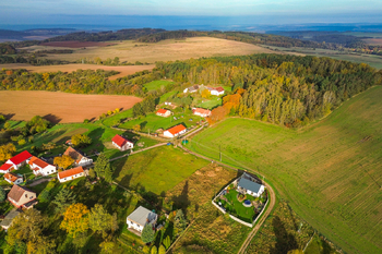 Prodej pozemku 783 m², Chomle