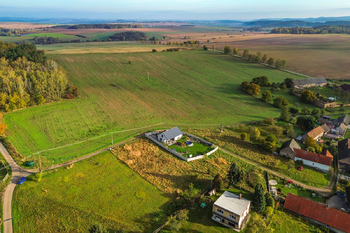 Prodej pozemku 783 m², Chomle