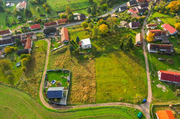 Prodej pozemku 783 m², Chomle