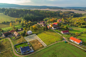 Prodej pozemku 783 m², Chomle