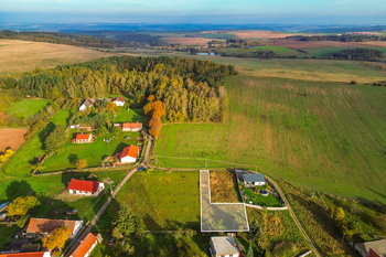 Prodej pozemku 783 m², Chomle
