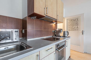 Kuchyňská linka - Pronájem bytu 1+kk v osobním vlastnictví 40 m², Praha 9 - Vysočany