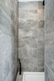 sprcha 2 NP - Prodej domu 109 m², Lysice