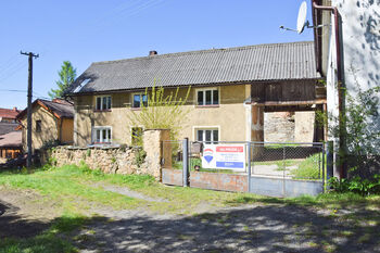 Pohled na dům - Prodej chaty / chalupy 90 m², Manětín
