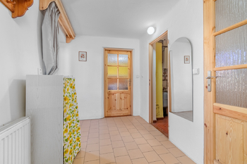 Předsíň - Prodej chaty / chalupy 90 m², Manětín