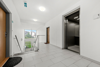 Prodej bytu 4+kk v osobním vlastnictví 120 m², Praha 9 - Hrdlořezy