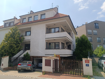 Pronájem bytu 2+1 v osobním vlastnictví 90 m², Praha 10 - Strašnice