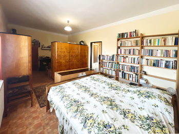 Prodej domu 280 m², Chrást
