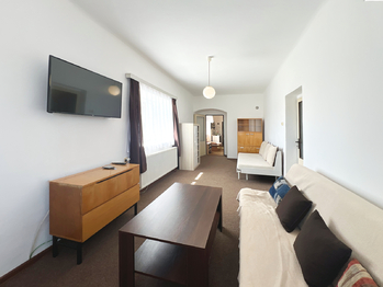 Prodej domu 280 m², Chrást