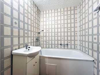 Koupelna - Prodej bytu 4+1 v družstevním vlastnictví 83 m², Chodov