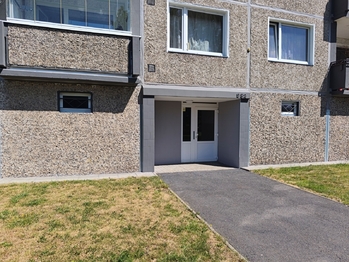 Vstup - Zadní - Prodej bytu 4+1 v družstevním vlastnictví 83 m², Chodov