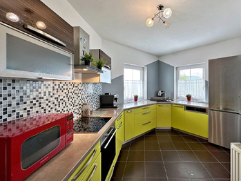 kuchyň - Prodej domu 148 m², Lenora