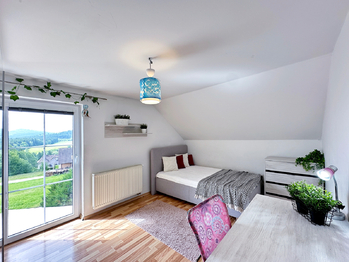 1. neprůchozí pokoj - Prodej domu 148 m², Lenora