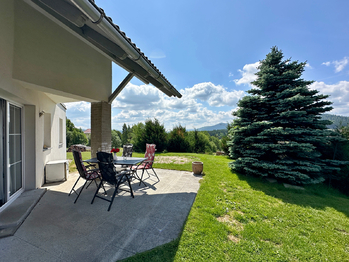 částečně krytá terasa s nádherným výhledem - Prodej domu 148 m², Lenora