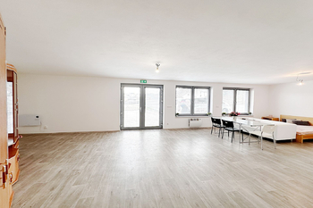 hlavní místnost - Pronájem obchodních prostor 66 m², Neslovice