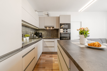 Prodej bytu 3+kk v osobním vlastnictví 62 m², Praha 10 - Uhříněves