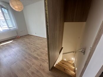 Pronájem bytu 3+kk v osobním vlastnictví 76 m², Hrušky