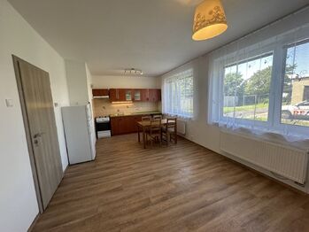 Pronájem bytu 3+kk v osobním vlastnictví 76 m², Hrušky