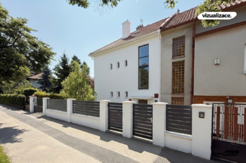 Prodej domu 250 m², Praha 10 - Strašnice