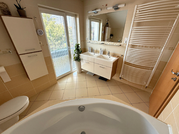 Prodej domu 142 m², Bašť