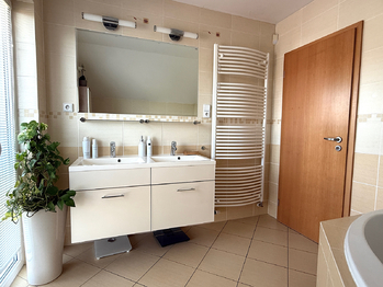 Prodej domu 142 m², Bašť