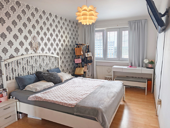 Samostatná ložnice. - Pronájem bytu 2+kk v osobním vlastnictví 61 m², Praha 9 - Kyje