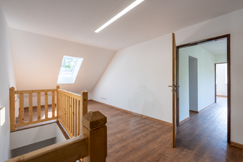 Prodej domu 380 m², Pozděchov
