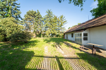 Pohled na dům a zahradu - Prodej domu 94 m², Křečhoř